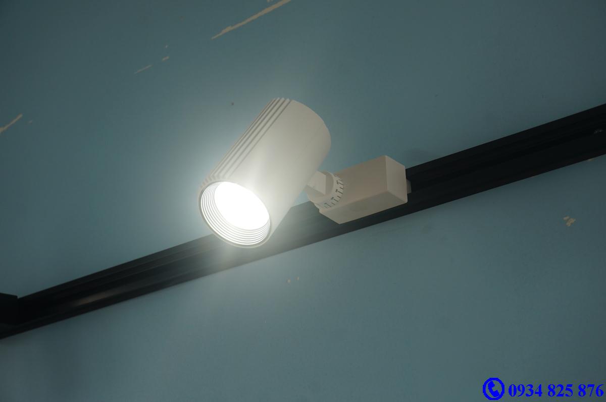 Đdèn ray rọi FSW 20W chip COB