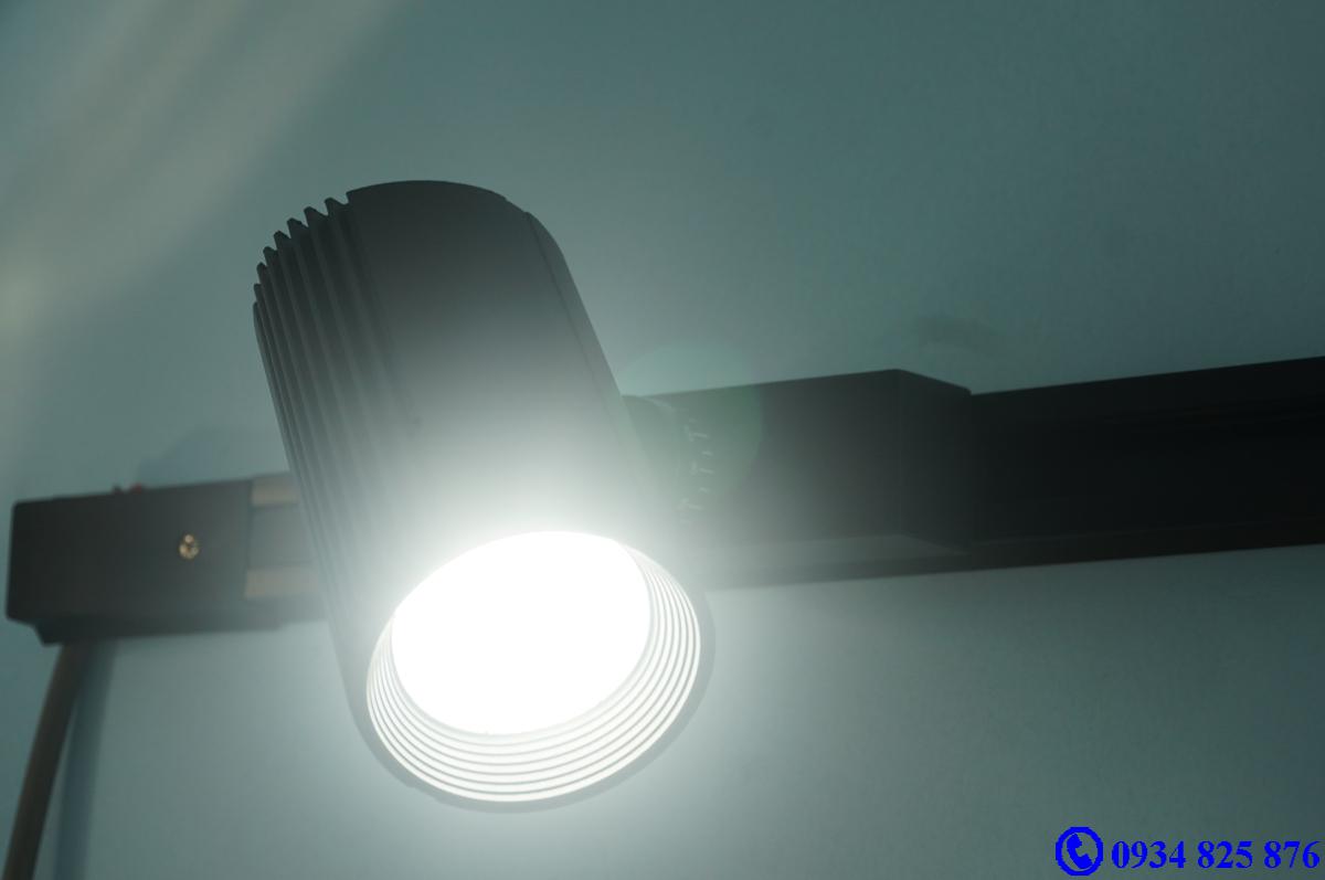 Đdèn ray rọi FSW 20W chip COB