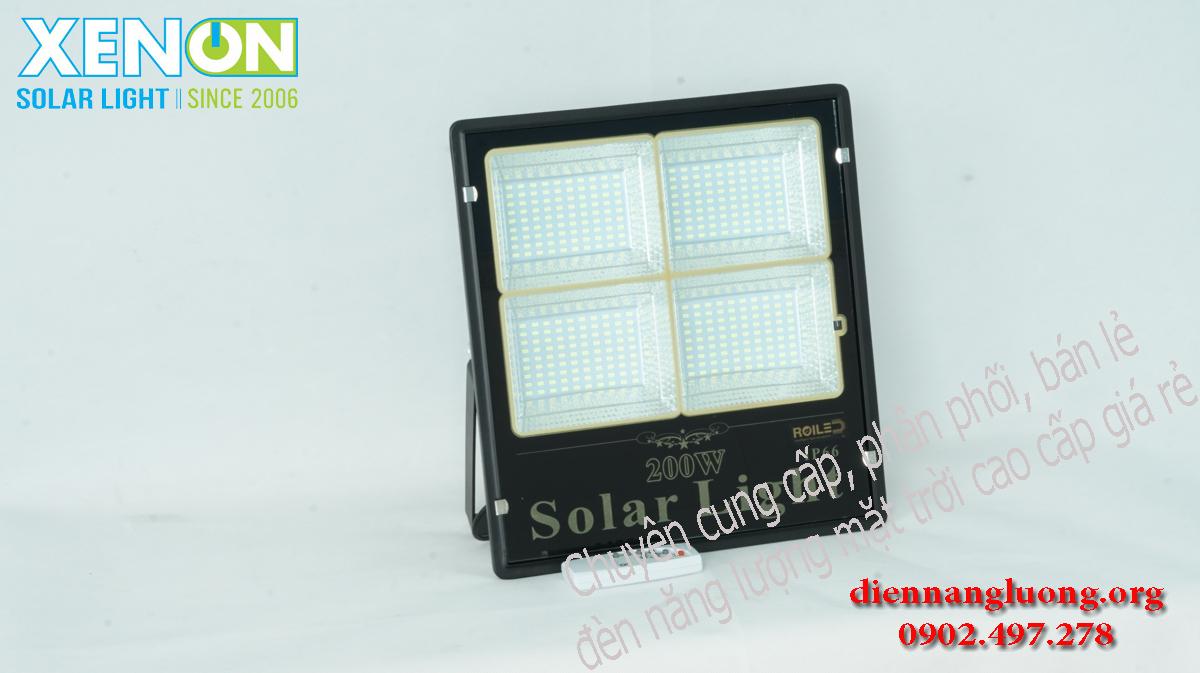 Đèn năng lượng giá rẻ chính hãng