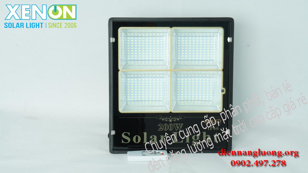Đèn năng lượng giá rẻ chính hãng