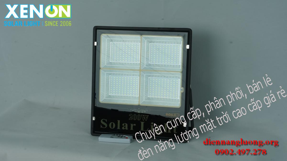 Đèn năng lượng giá rẻ chính hãng