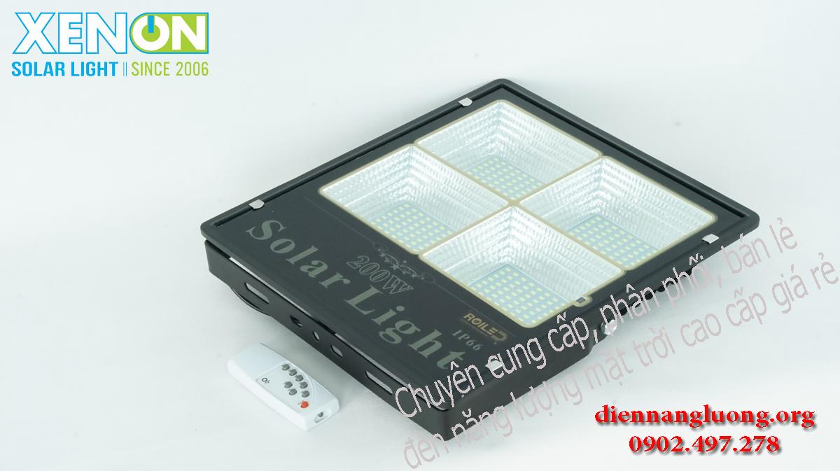 Đèn năng lượng giá rẻ chính hãng