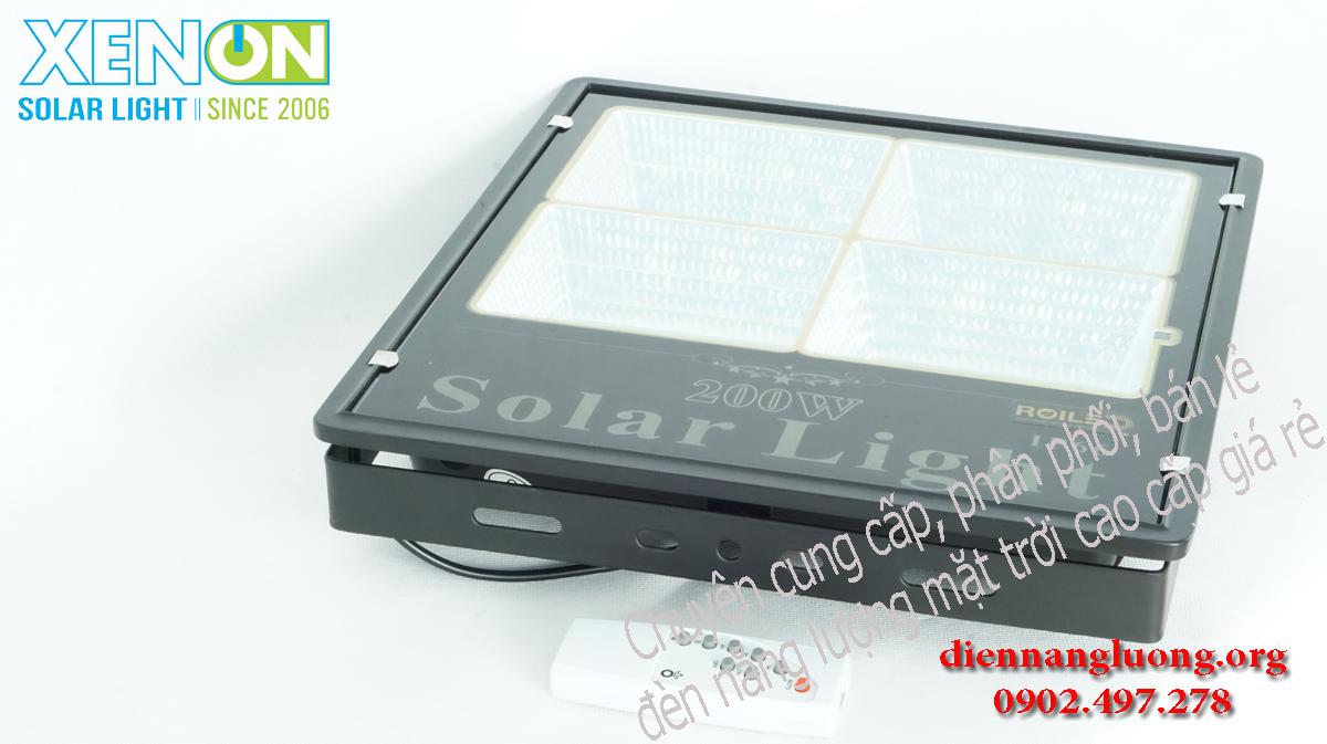 Đèn năng lượng giá rẻ chính hãng