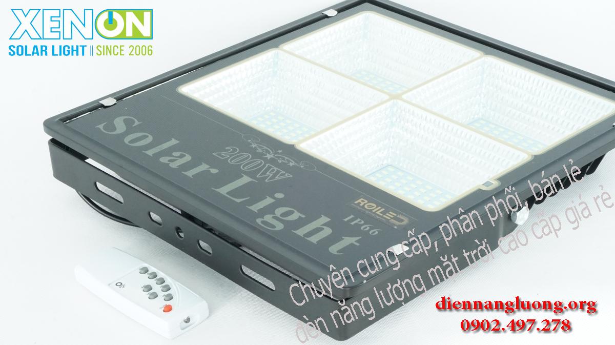Đèn năng lượng giá rẻ chính hãng