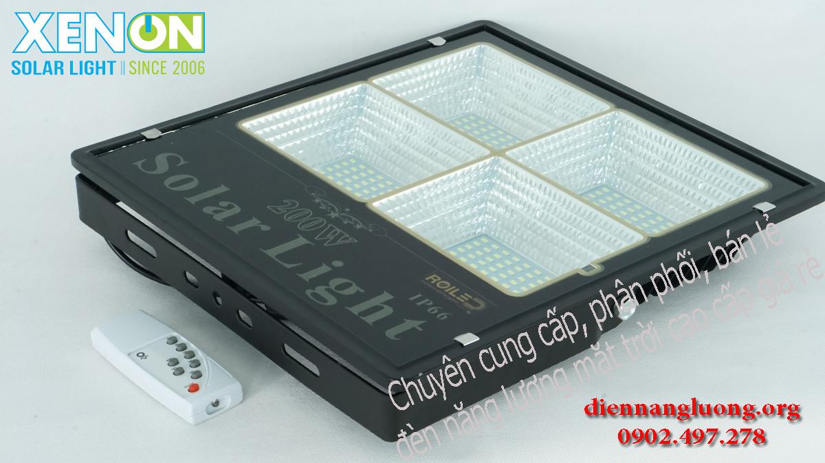 Đèn năng lượng giá rẻ chính hãng