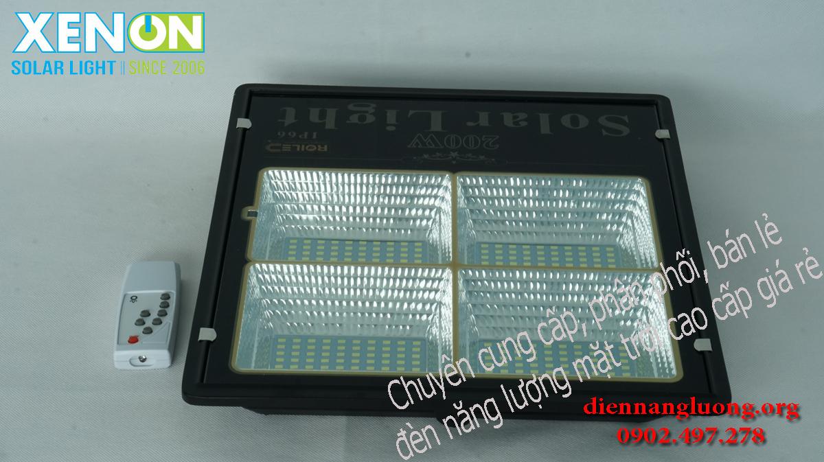Đèn năng lượng giá rẻ chính hãng