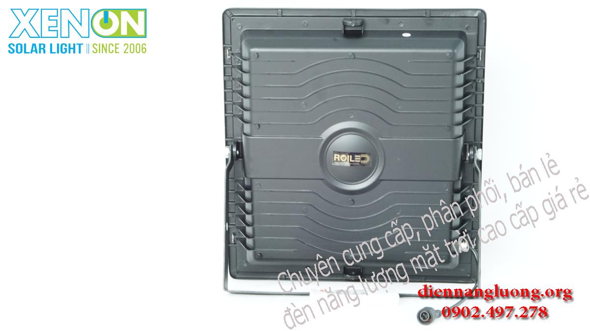 Đèn năng lượng giá rẻ chính hãng