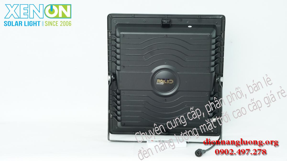 Đèn năng lượng giá rẻ chính hãng