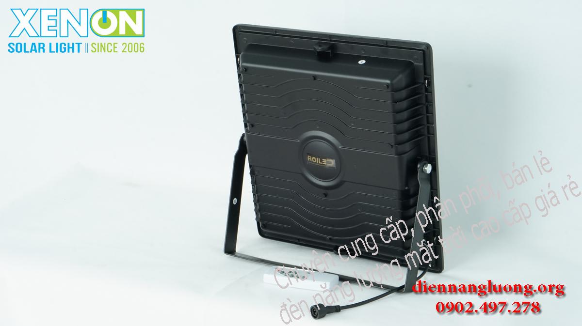 Đèn năng lượng giá rẻ chính hãng