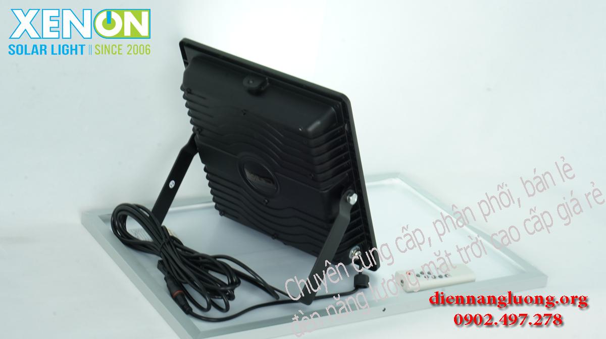 Đèn năng lượng giá rẻ chính hãng