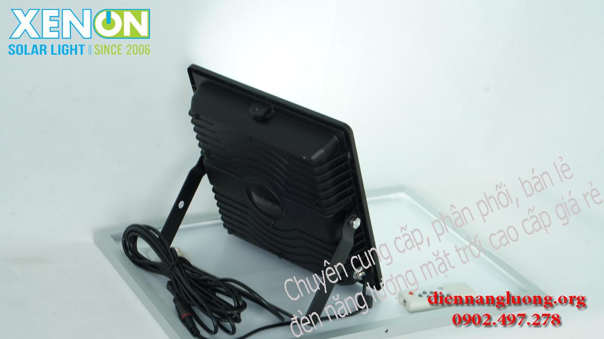 Đèn năng lượng giá rẻ chính hãng