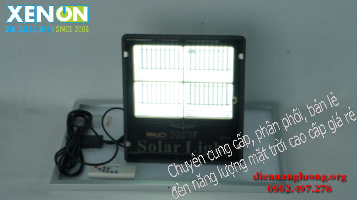 Đèn năng lượng giá rẻ chính hãng