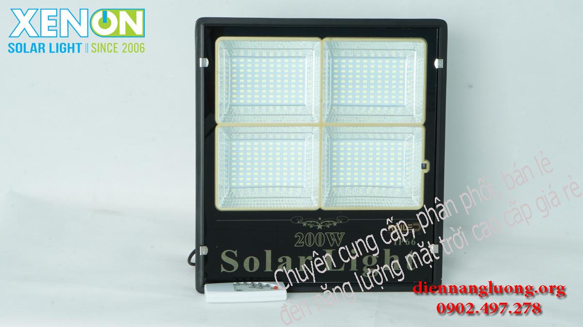 Đèn năng lượng giá rẻ chính hãng