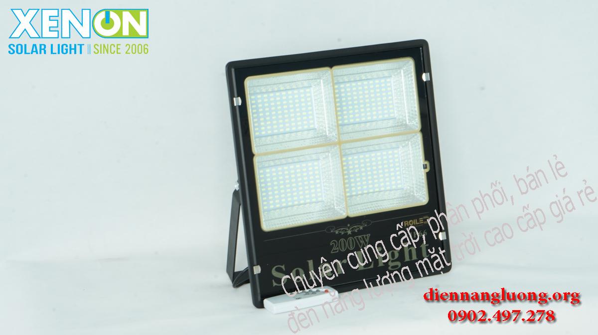 Đèn năng lượng giá rẻ chính hãng
