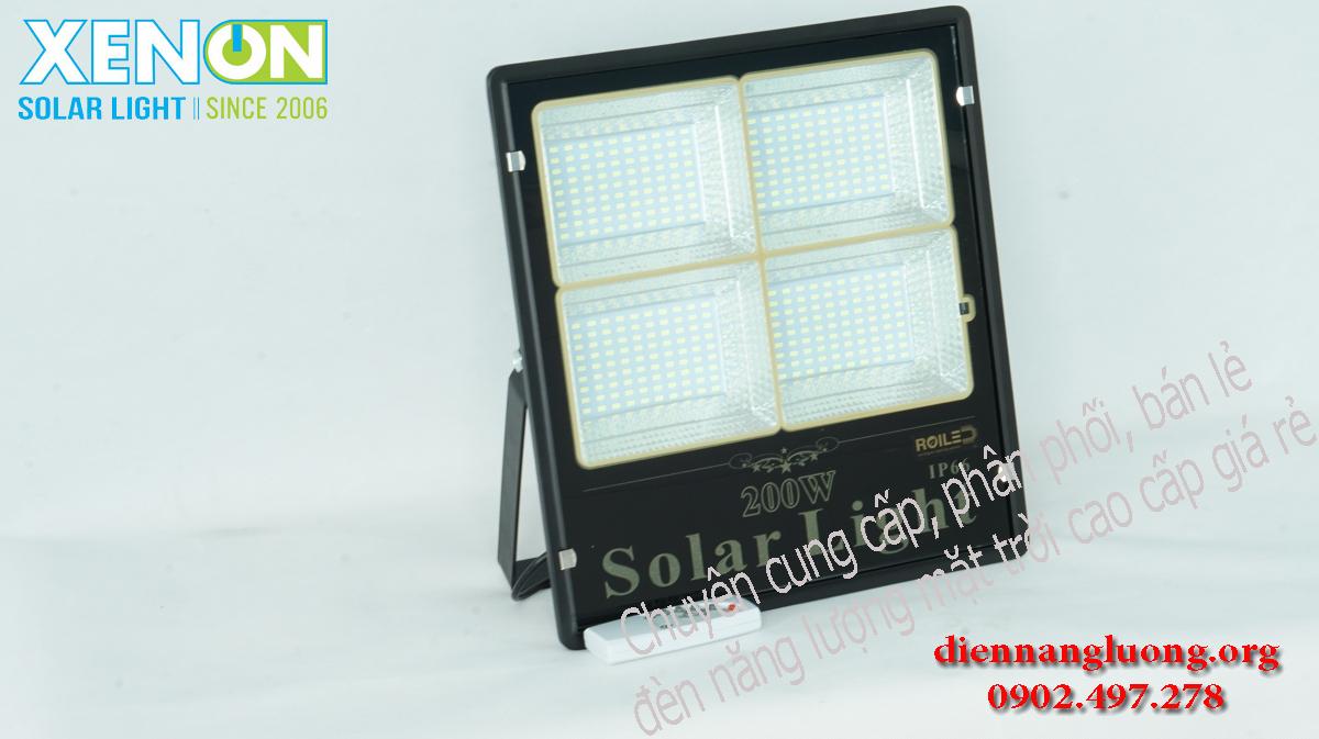 Đèn năng lượng giá rẻ chính hãng