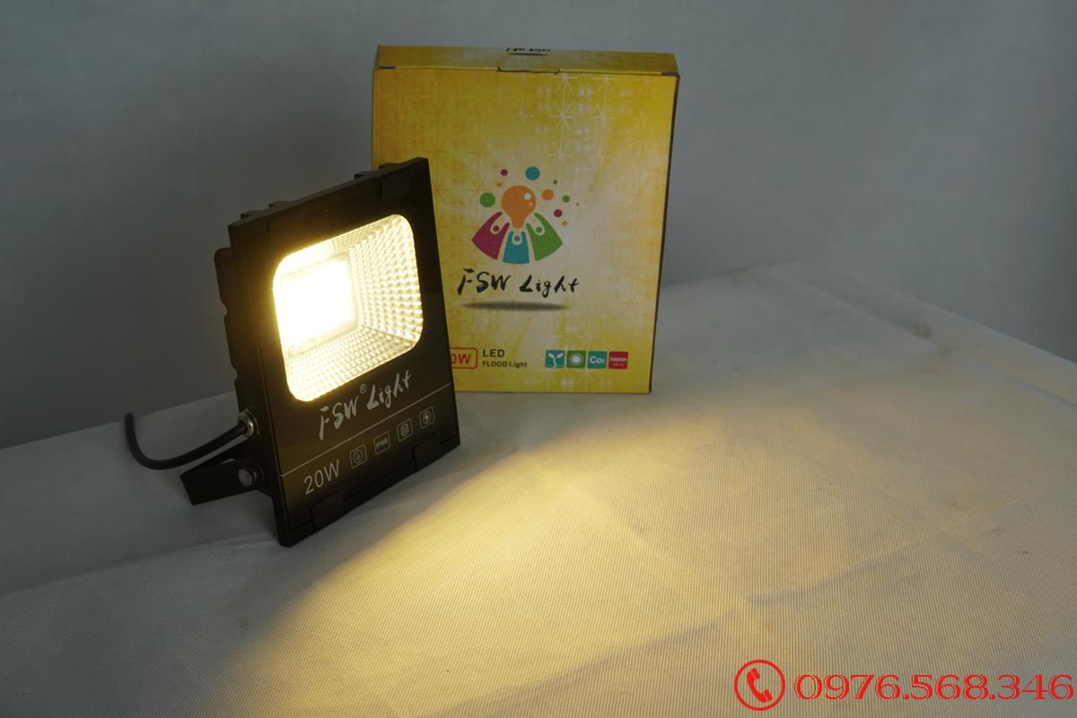 Đèn pha FSW 20W nhiều màu