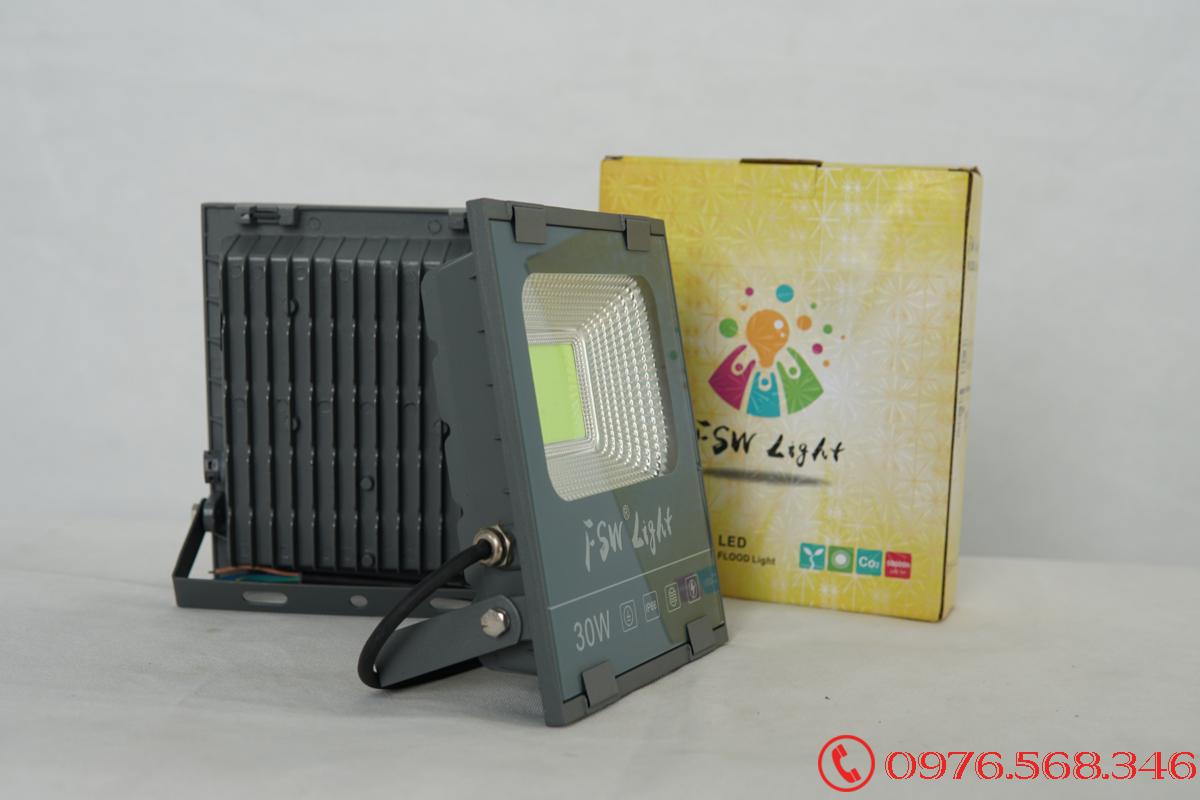 Đèn pha FSW 30W nhiều màu