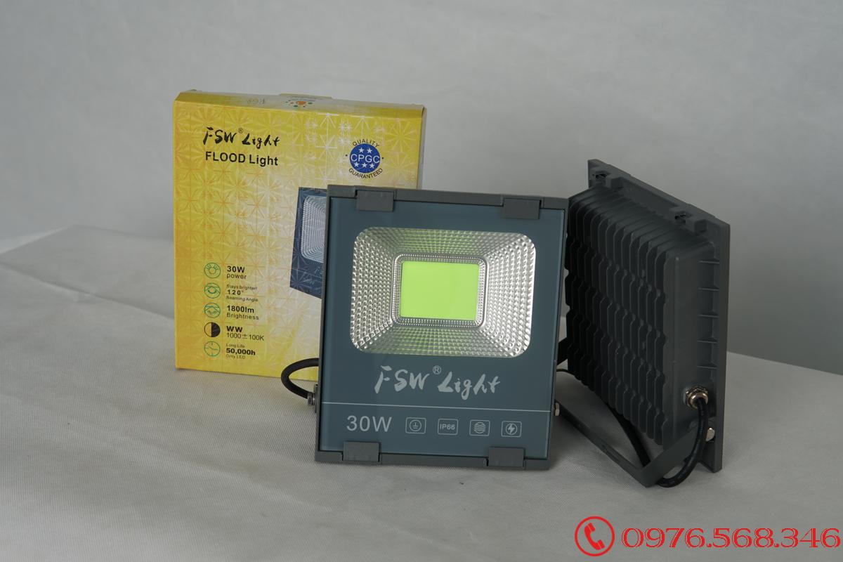 Đèn pha FSW 30W nhiều màu