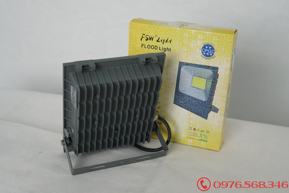 Đèn pha FSW 30W nhiều màu