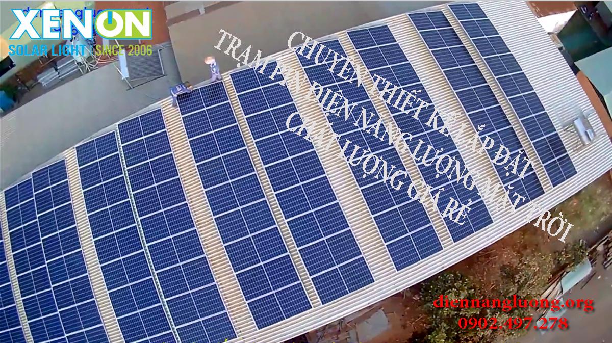 Tấm pin năng lượng mặt trời cao cấp