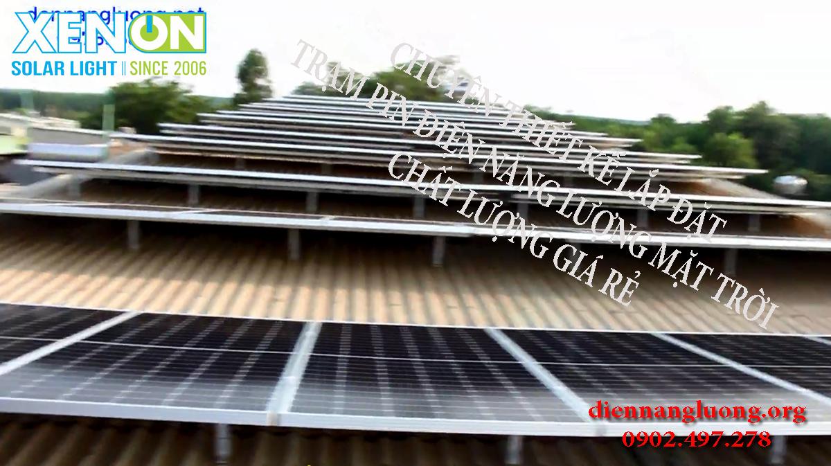 Tấm pin năng lượng mặt trời cao cấp