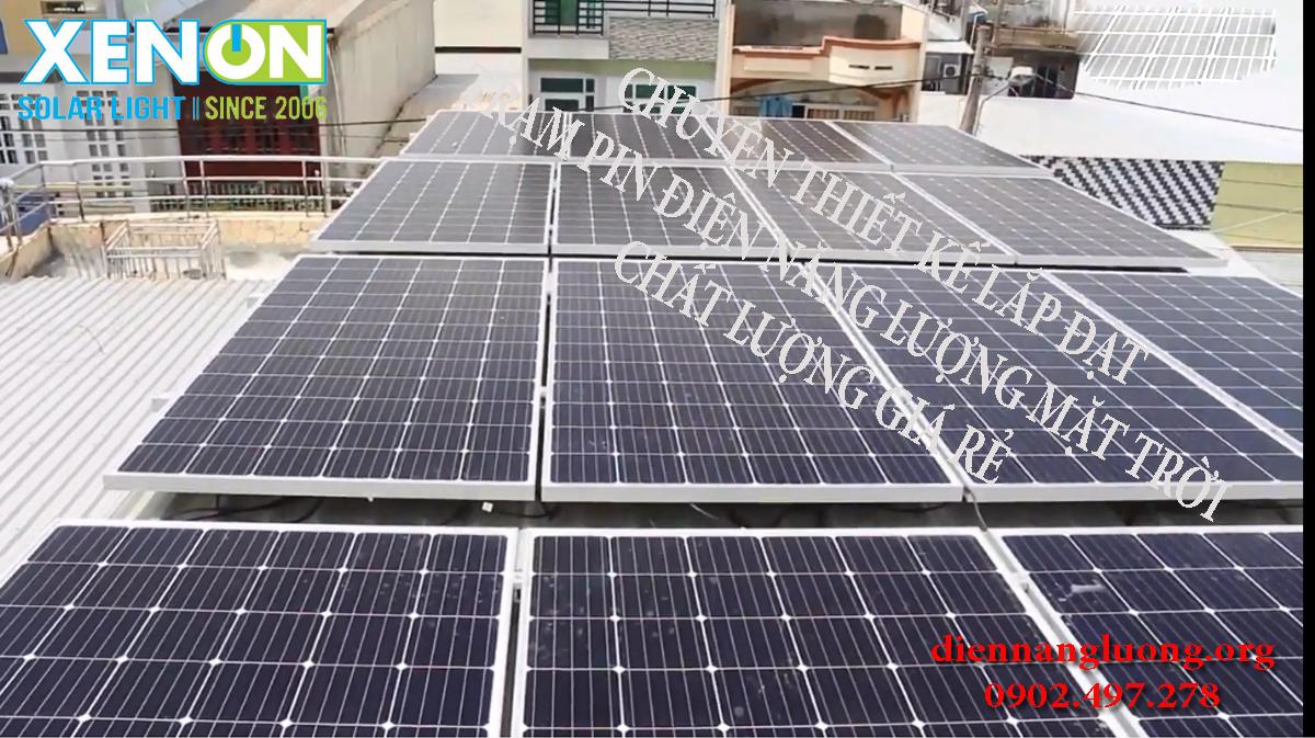 Tấm pin năng lượng mặt trời cao cấp