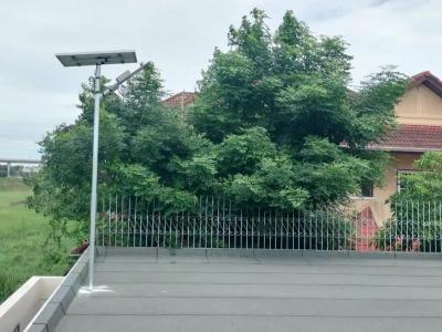 Bên Trong Một Chiếc Đèn Năng Lượng Mặt Trời: Khám Phá Cấu Tạo Và Nguyên Lý Hoạt Động
