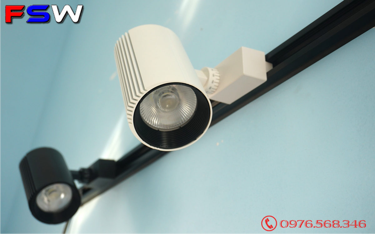 Đèn rọi ray FSW 30W giá kho| ánh sáng vàng