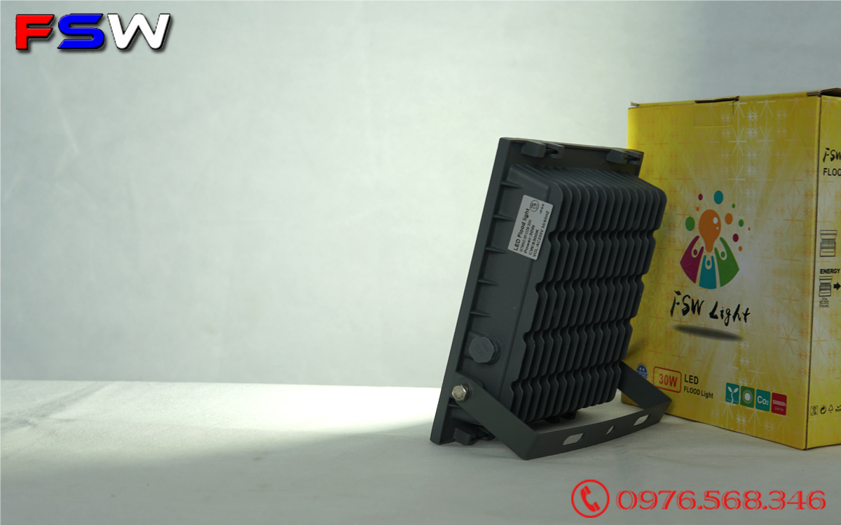 Đèn pha FSW 30W| đèn chip COB| ánh sáng trắng
