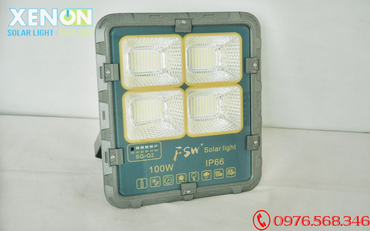 Đèn pha năng lượng mặt trời  FSW 100W giá tốt