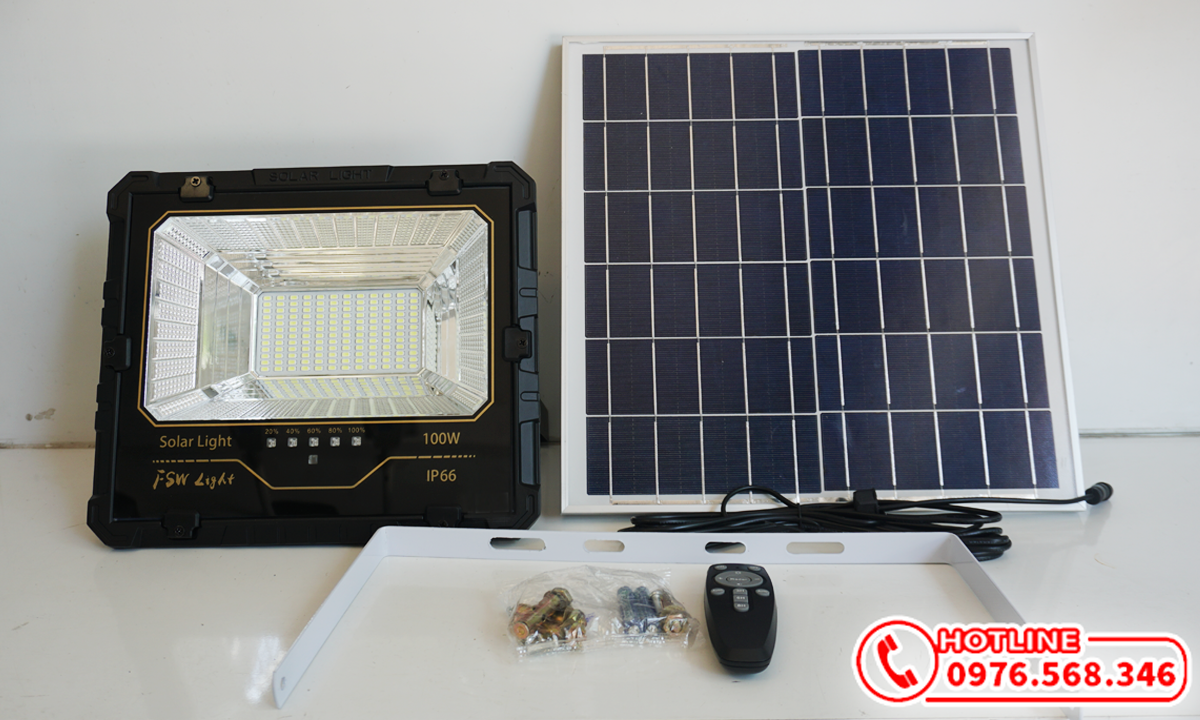 Đèn pha năng lượng mặt trời 100w giá rẻ FSW F1-100w
