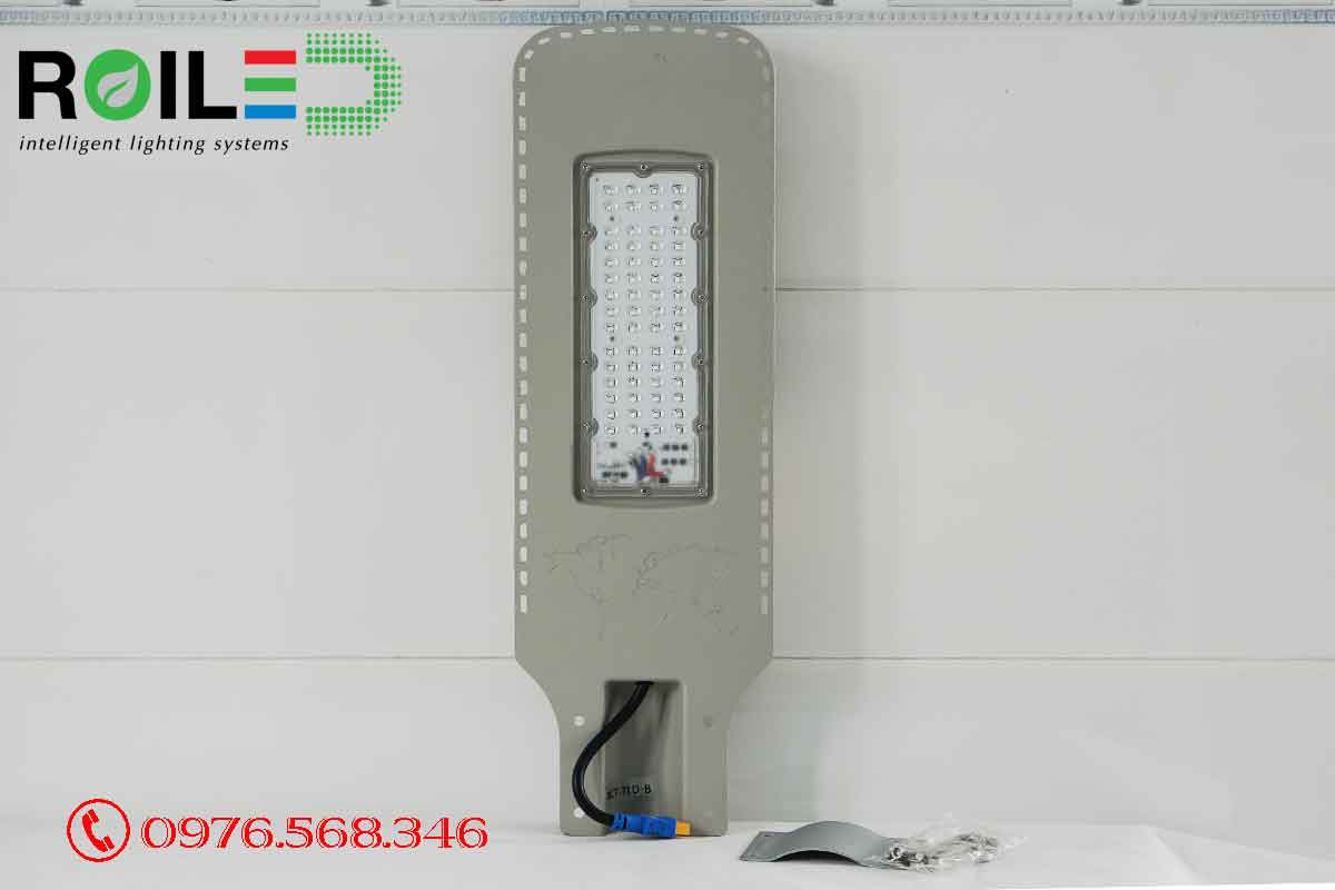 Đèn đường năng lượng mặt trời 300W cao cấp Roiled D-300
