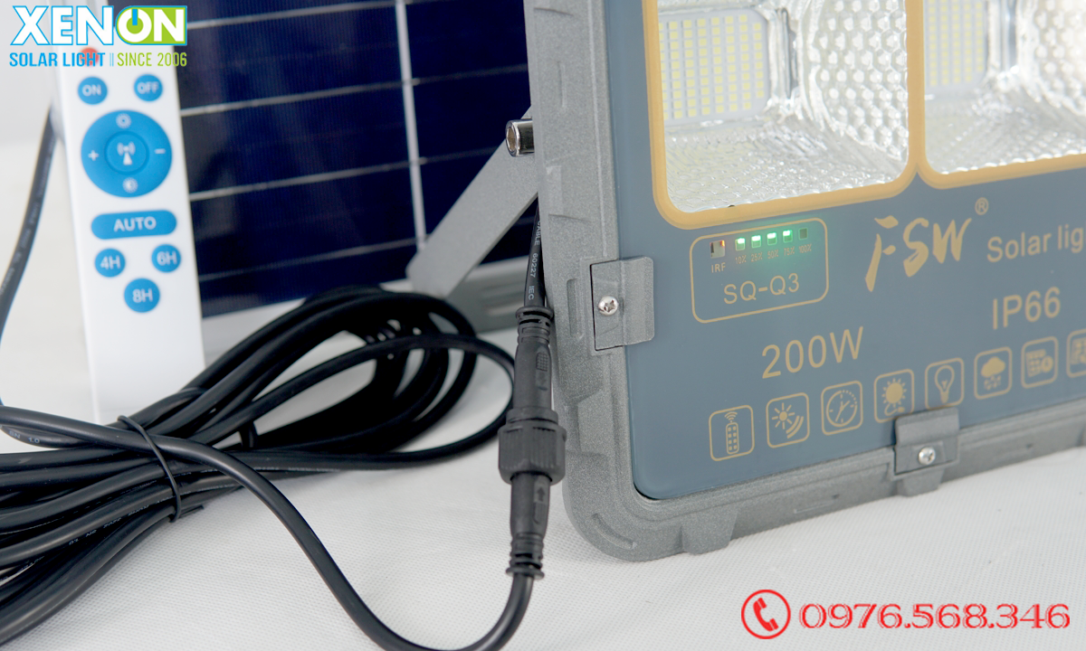Đèn pha năng lượng mặt trời  FSW 200W giá tốt