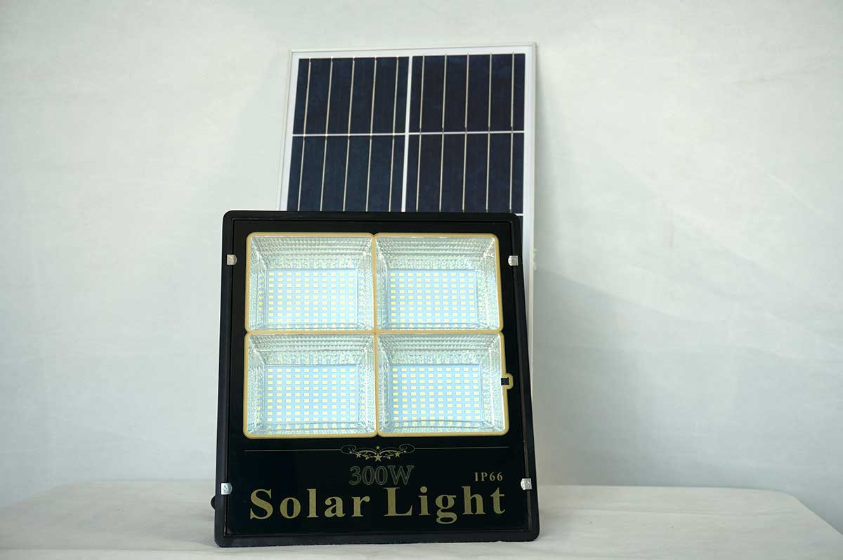 Đèn pha Roiled RP300W công suất lớn| NLMT