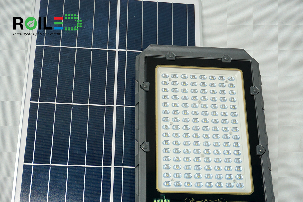 Đèn năng lượng Roiled RD300W| Tấm pin rời