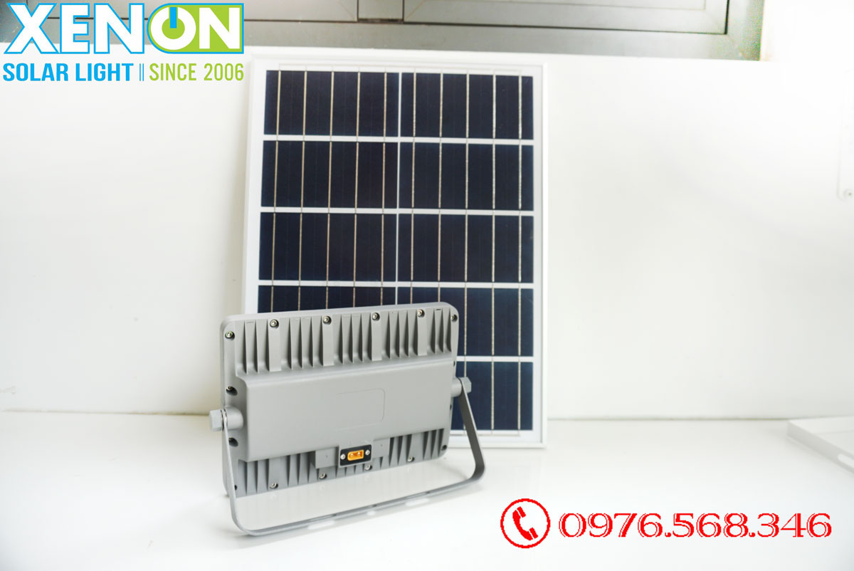 Đèn pha năng lượng mặt trời Xenon Deluxe DL100W