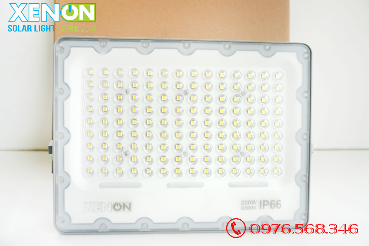 Đèn pha năng lượng mặt trời Xenon Deluxe DL200W
