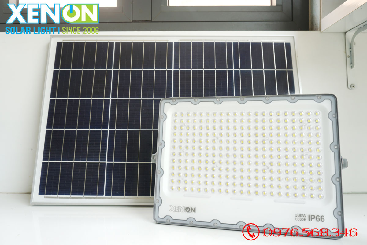 Đèn pha năng lượng mặt trời Xenon Deluxe DL300W